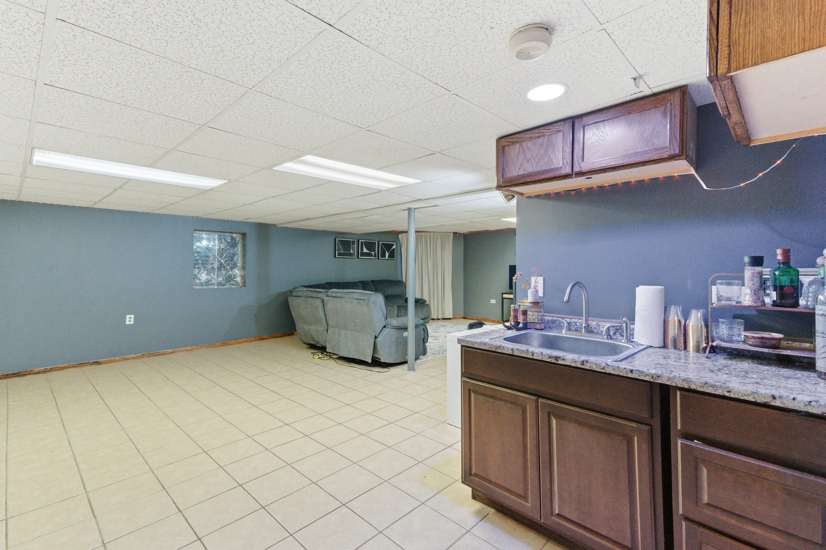 2001 Madison Avenue, Gurnee, IL 60031