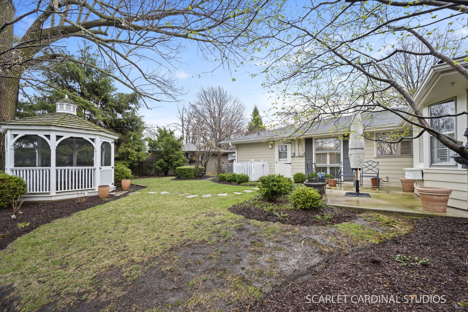 309 Brookside Circle, Wheaton, IL 60187