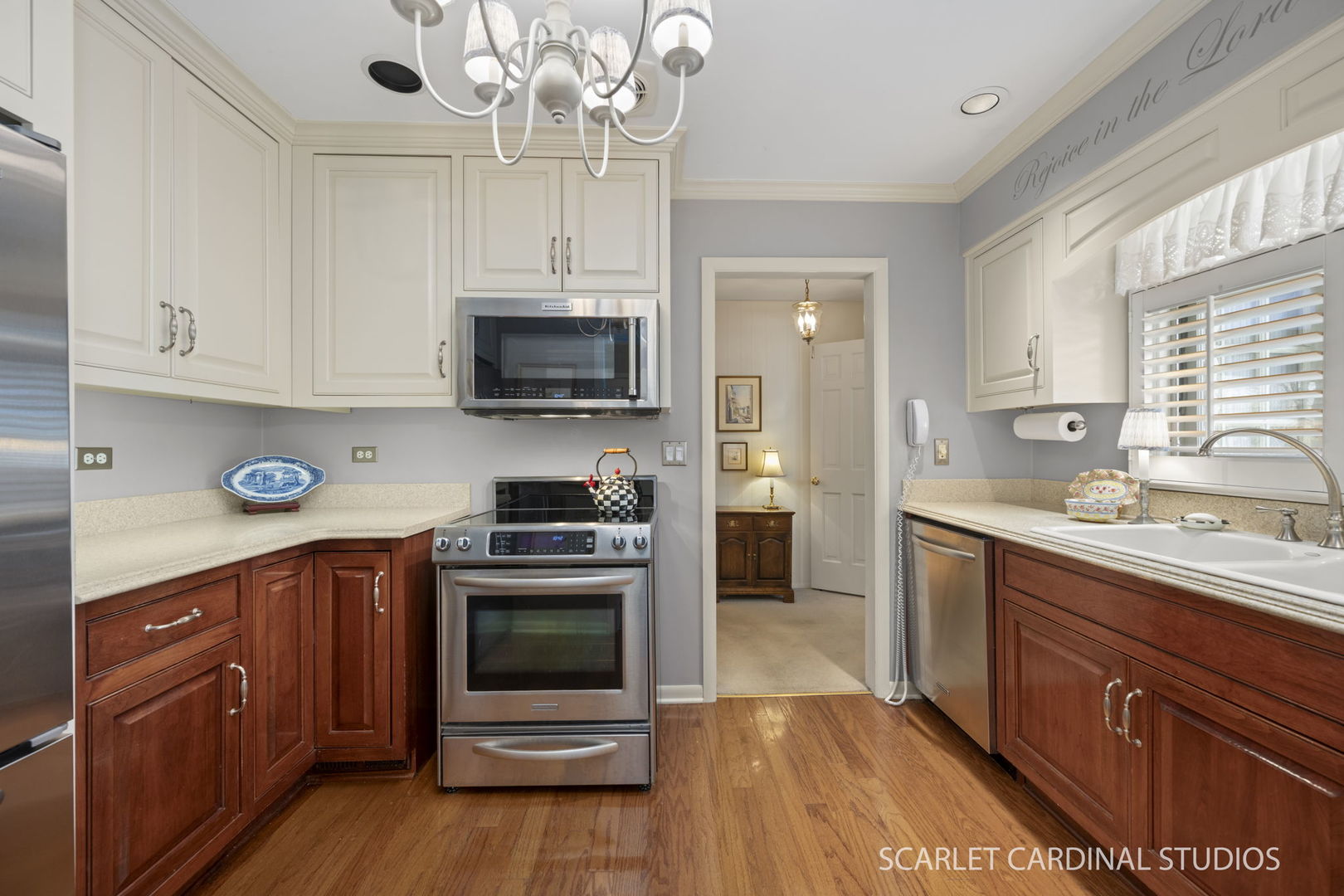 309 Brookside Circle, Wheaton, IL 60187