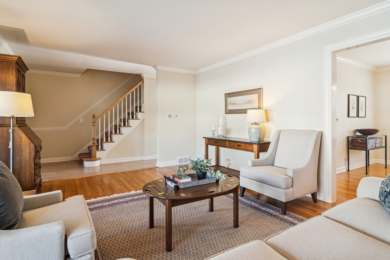 9 E Lillian Avenue, Arlington Heights, IL 60004