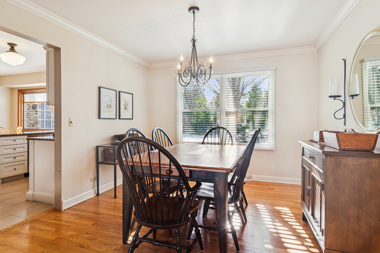 9 E Lillian Avenue, Arlington Heights, IL 60004