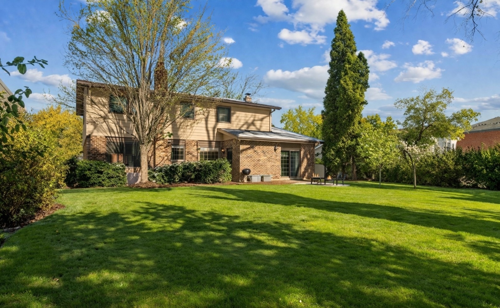 9 E Lillian Avenue, Arlington Heights, IL 60004