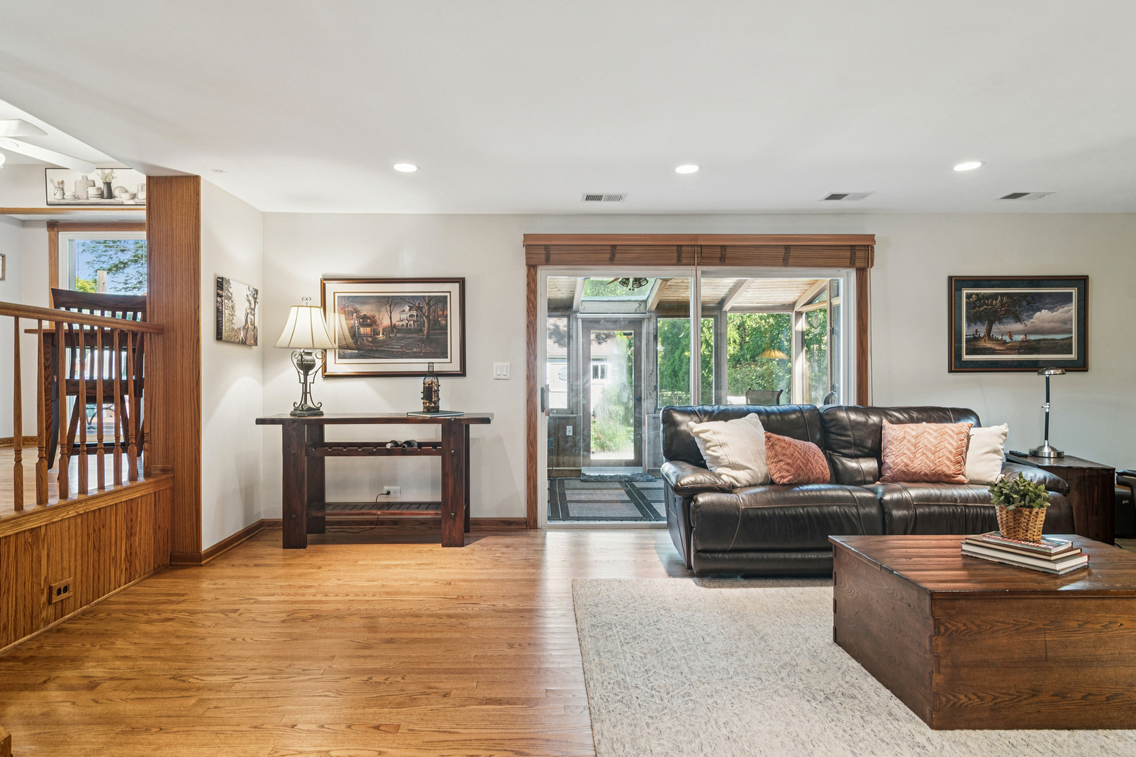 1102 E Waverly Drive, Arlington Heights, IL 60004