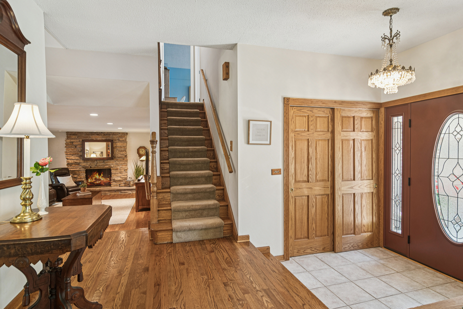 1102 E Waverly Drive, Arlington Heights, IL 60004