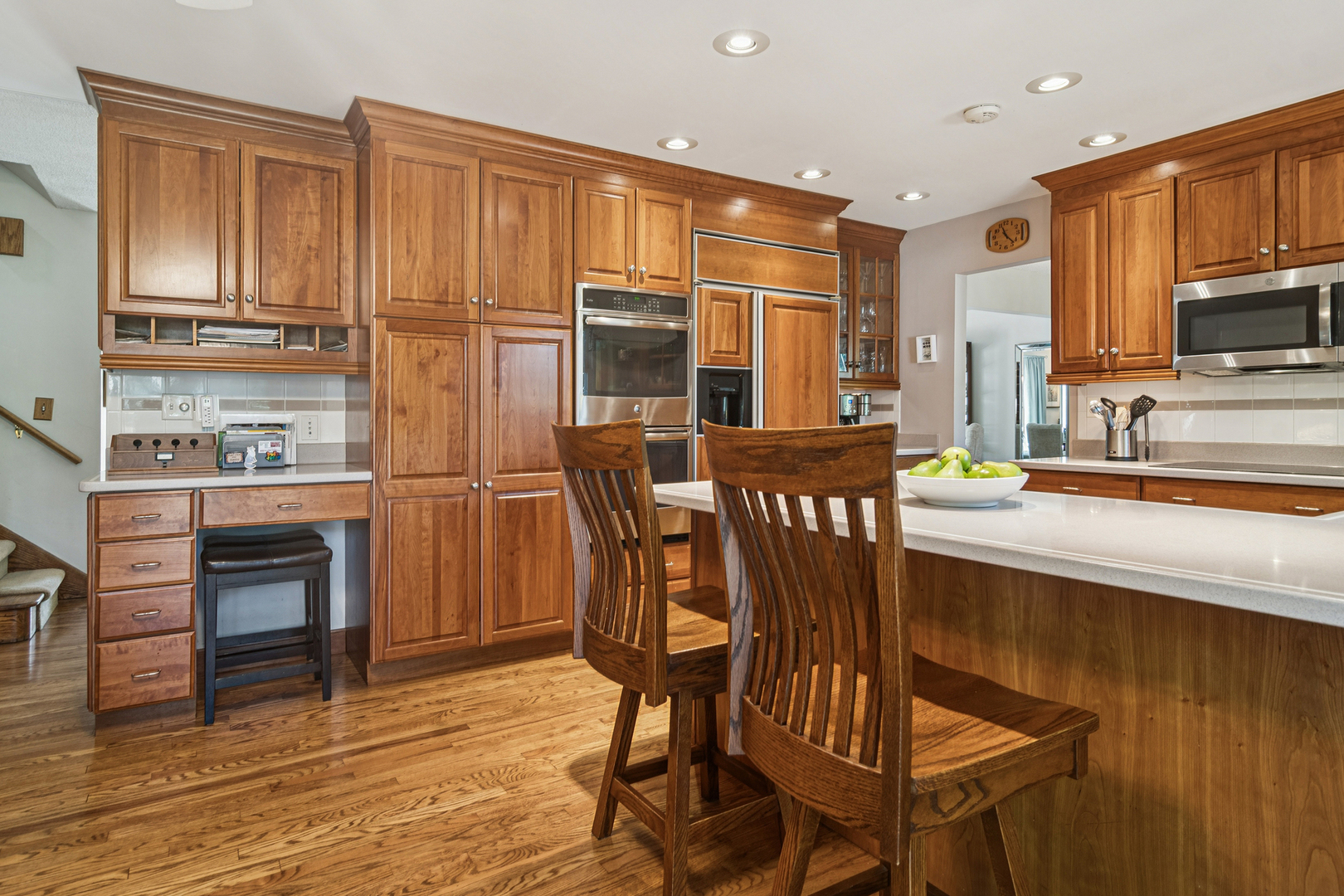 1102 E Waverly Drive, Arlington Heights, IL 60004