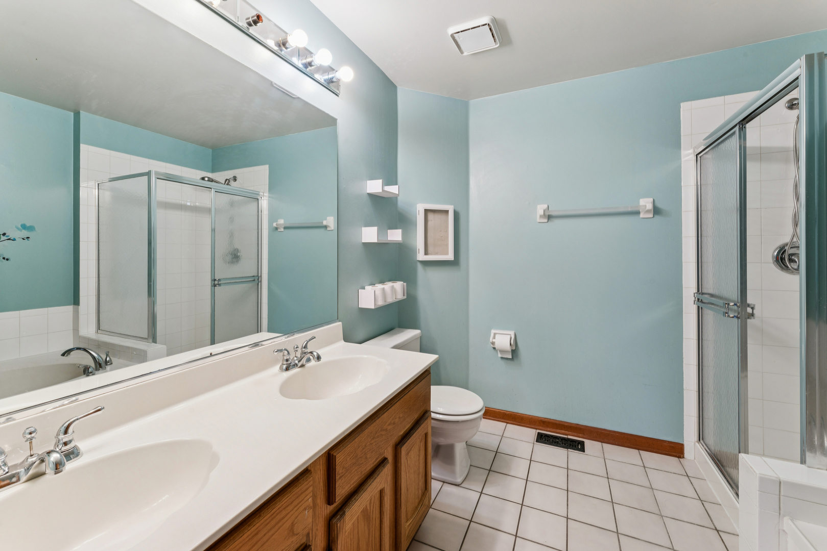 2239 Seaver Lane, Hoffman Estates, IL 60169