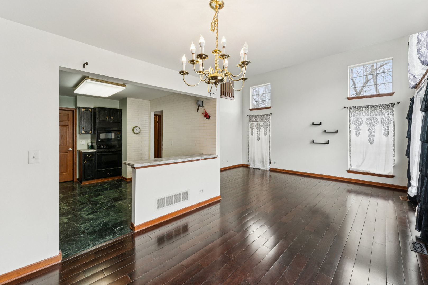 2239 Seaver Lane, Hoffman Estates, IL 60169