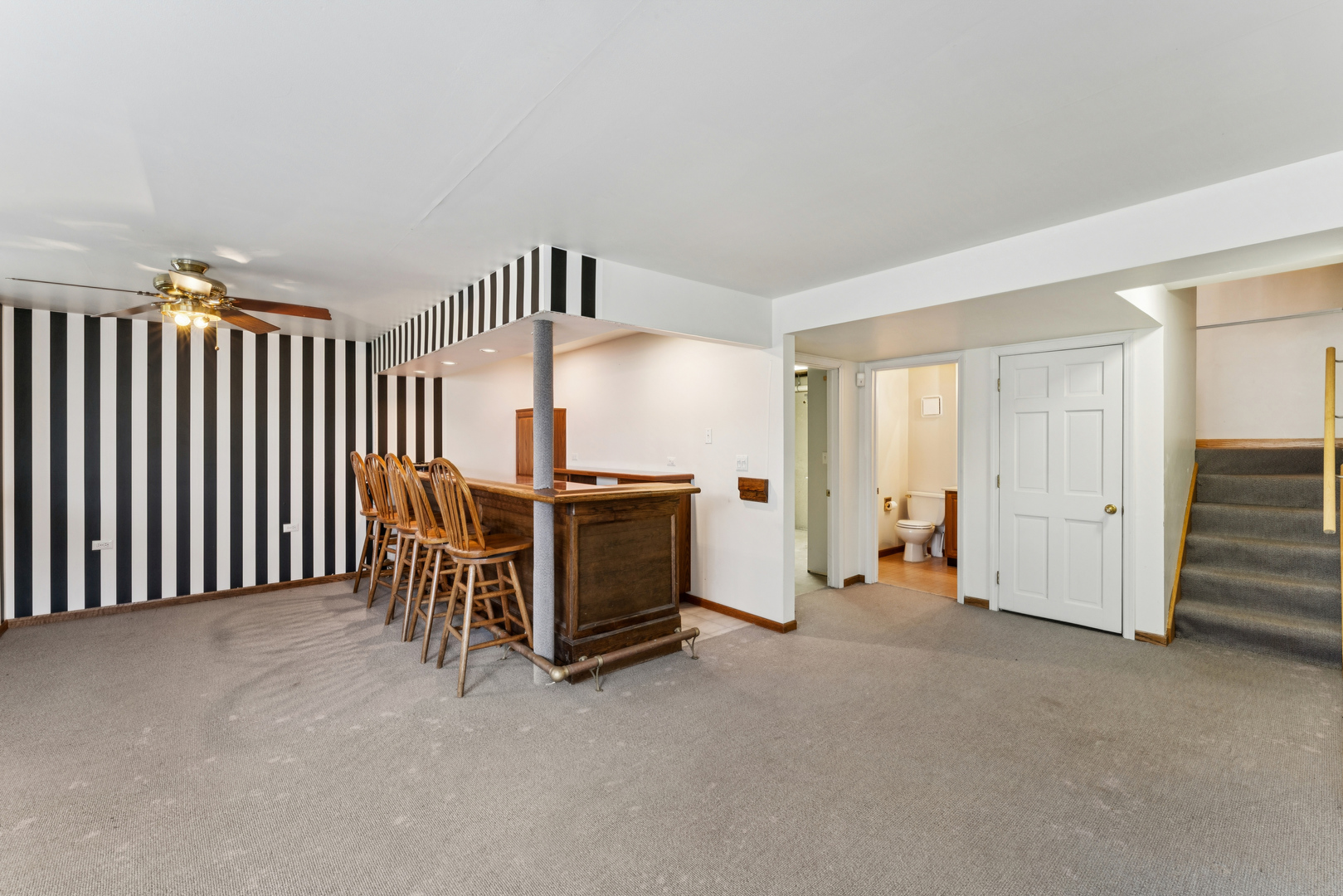 2239 Seaver Lane, Hoffman Estates, IL 60169