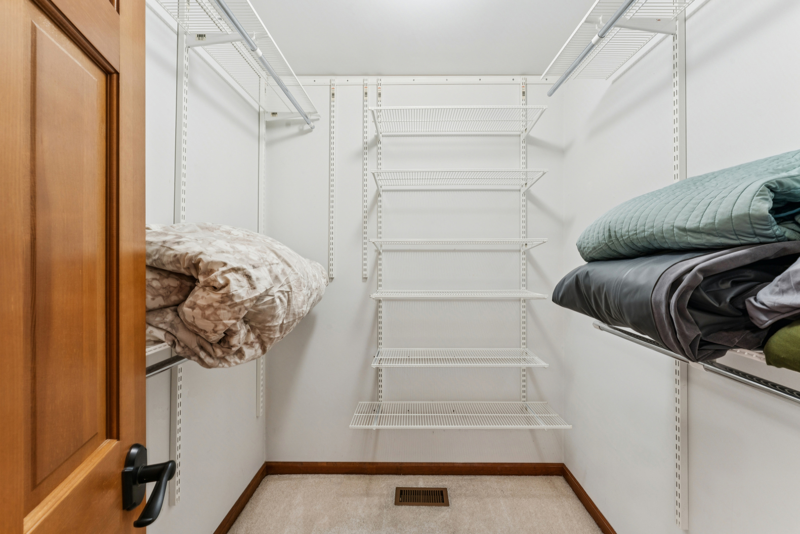 2239 Seaver Lane, Hoffman Estates, IL 60169