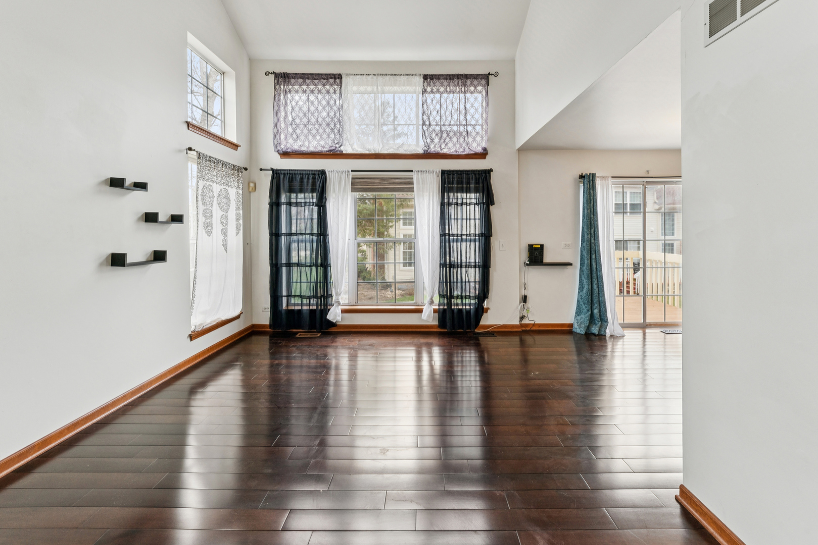 2239 Seaver Lane, Hoffman Estates, IL 60169