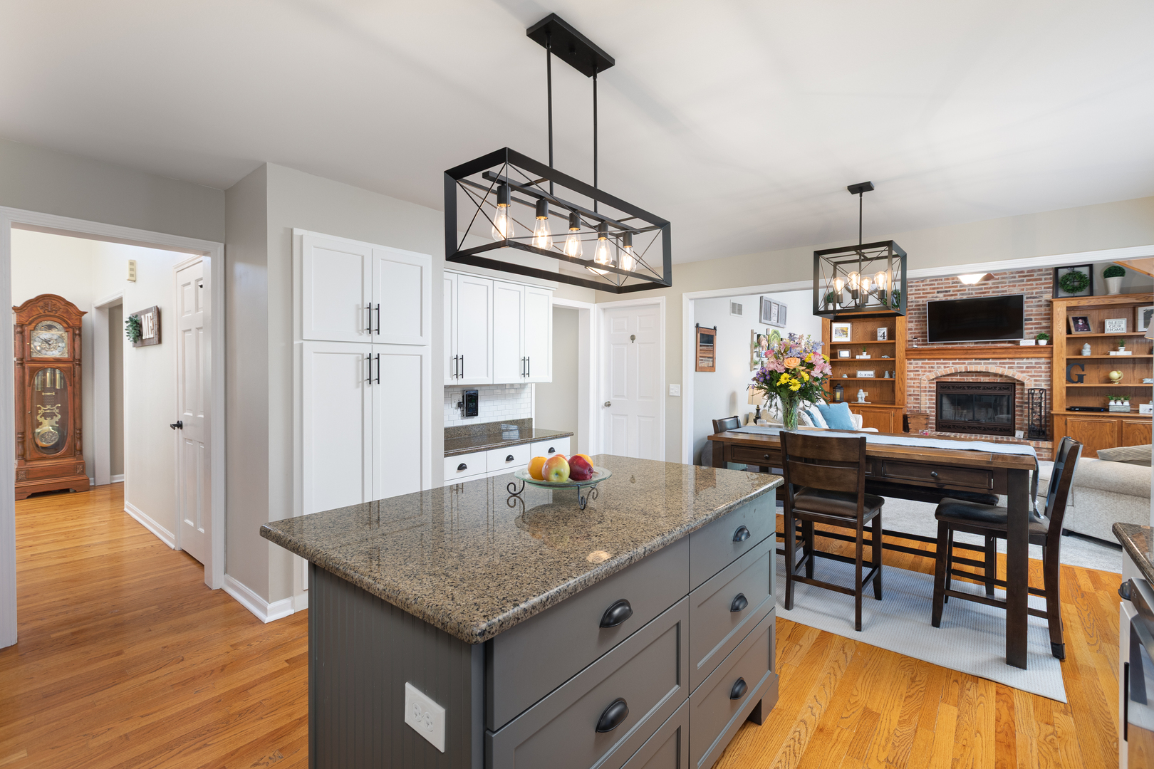 2310 Wyndham Court, Aurora, IL 60504