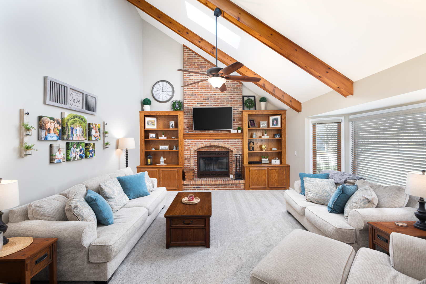 2310 Wyndham Court, Aurora, IL 60504