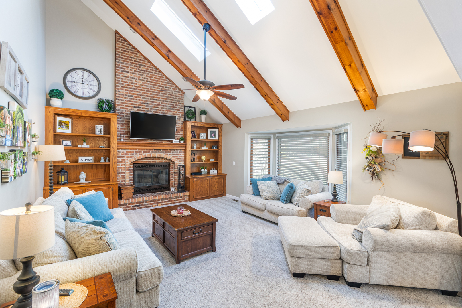 2310 Wyndham Court, Aurora, IL 60504