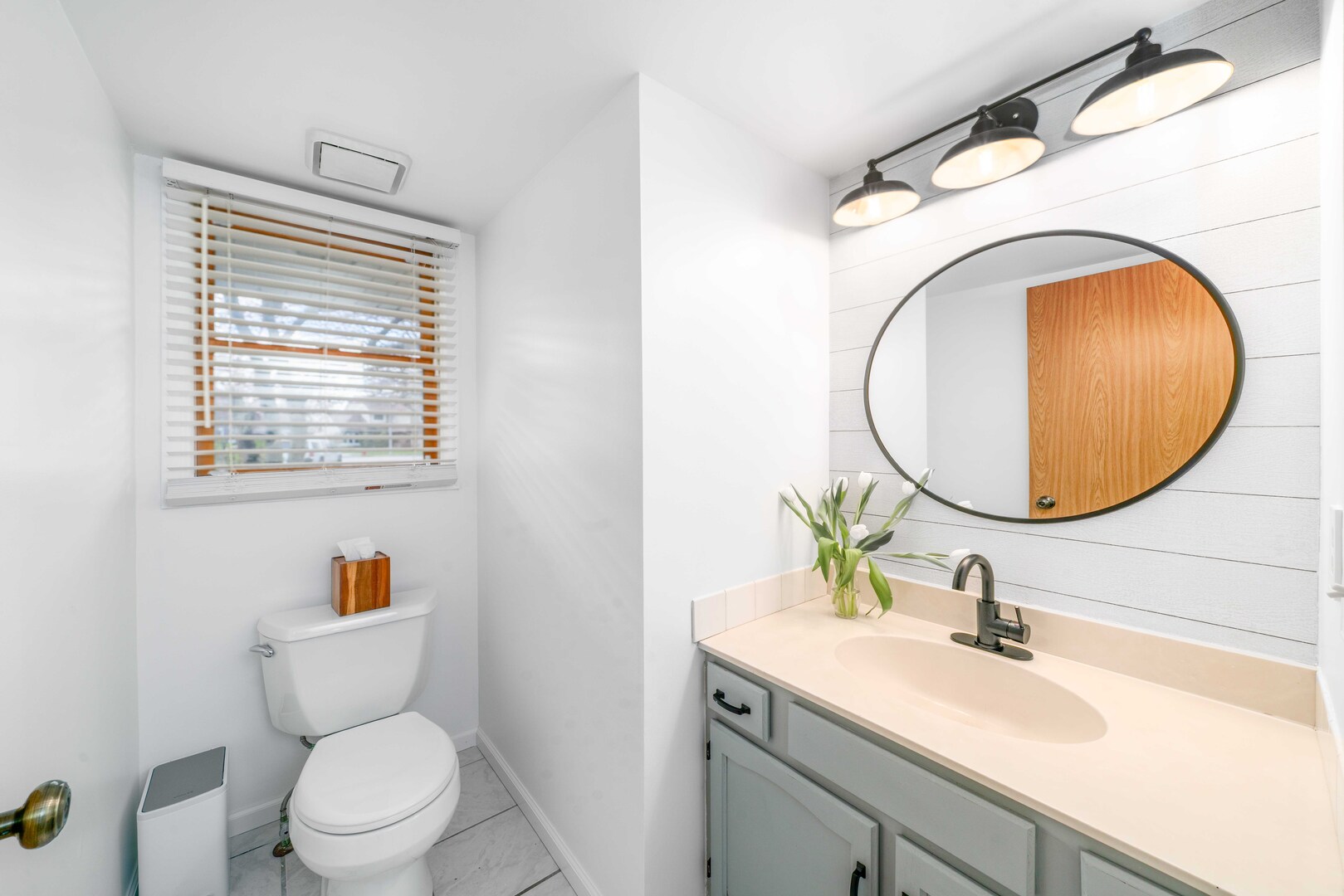 174 Edgewater Court, Montgomery, IL 60538