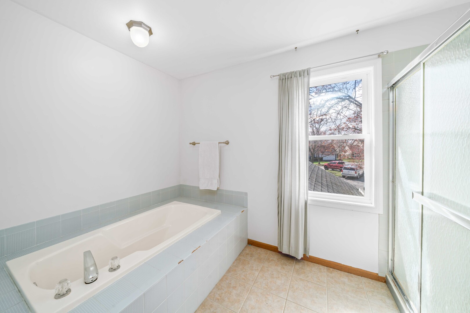 174 Edgewater Court, Montgomery, IL 60538