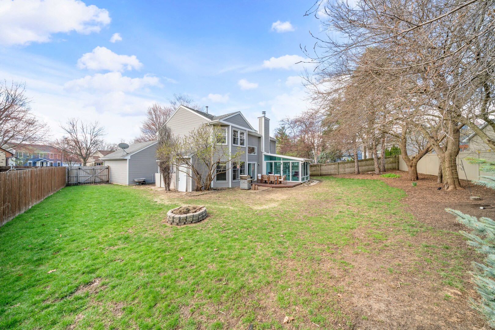 174 Edgewater Court, Montgomery, IL 60538