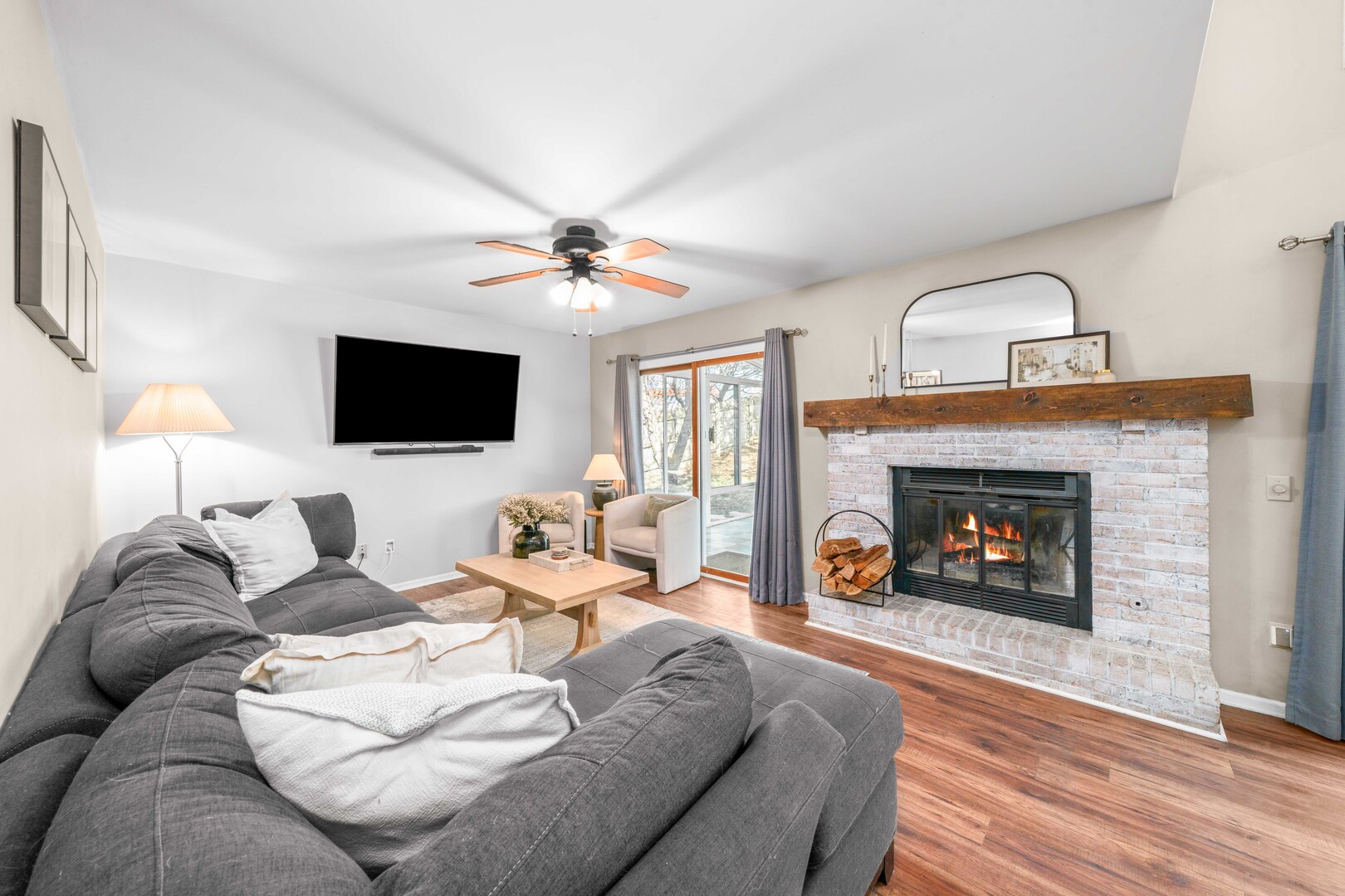 174 Edgewater Court, Montgomery, IL 60538