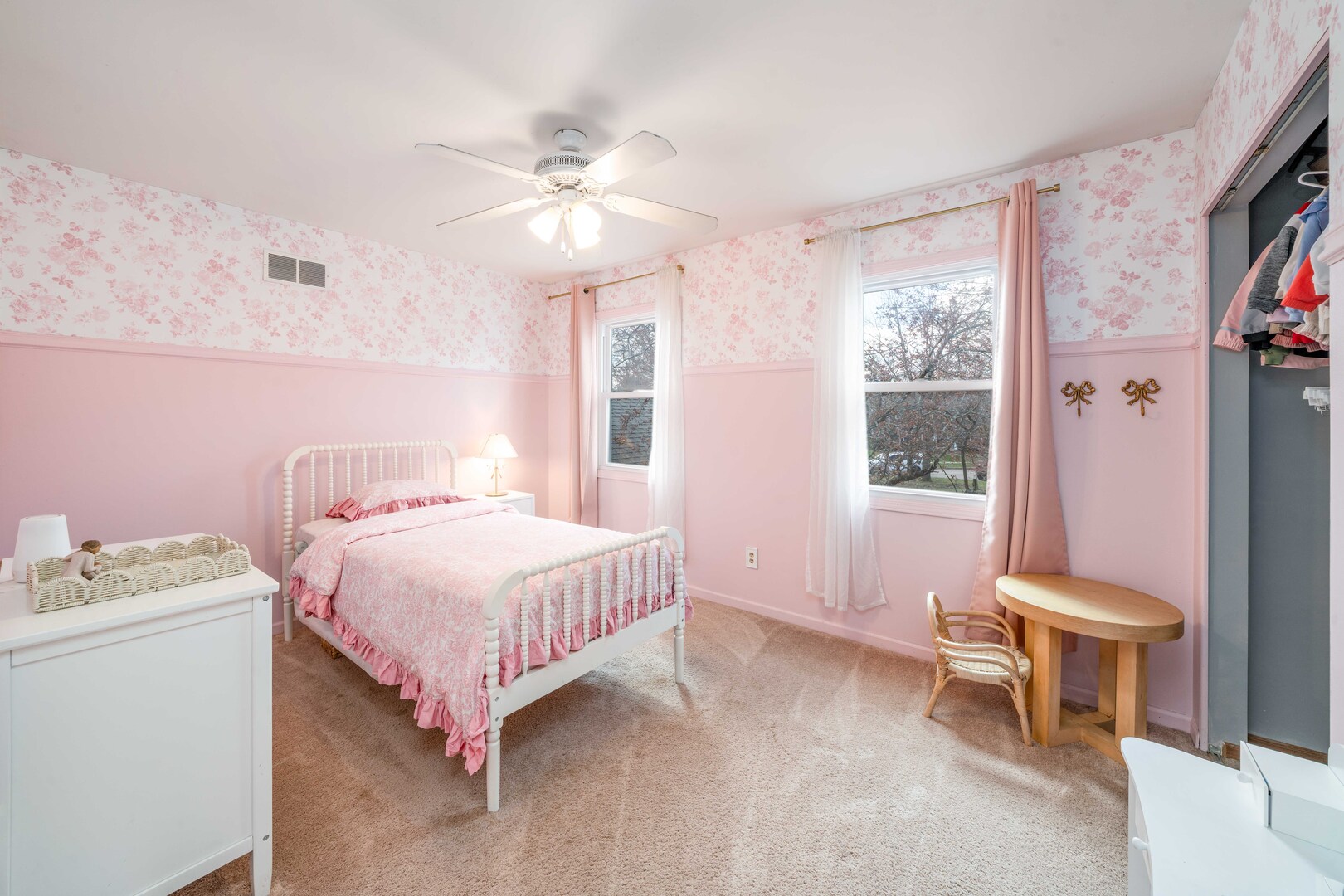 174 Edgewater Court, Montgomery, IL 60538