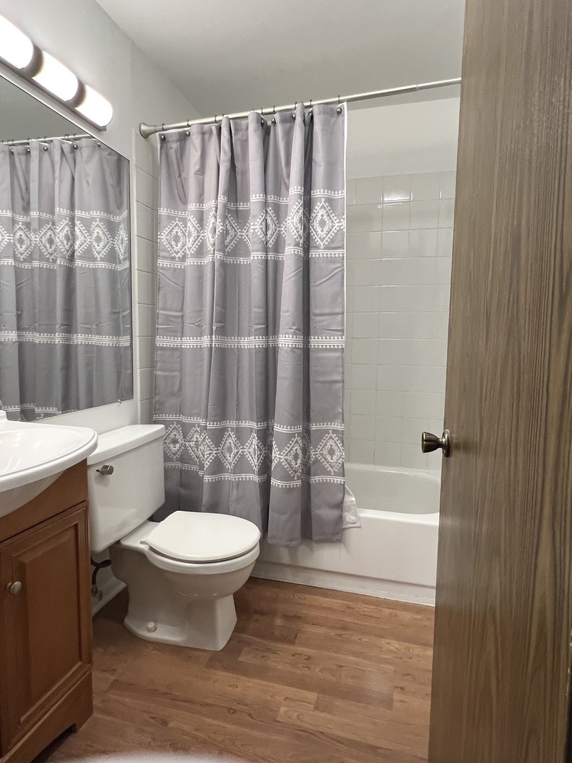 225 Deerpath Court #C2, Schaumburg, IL 60193