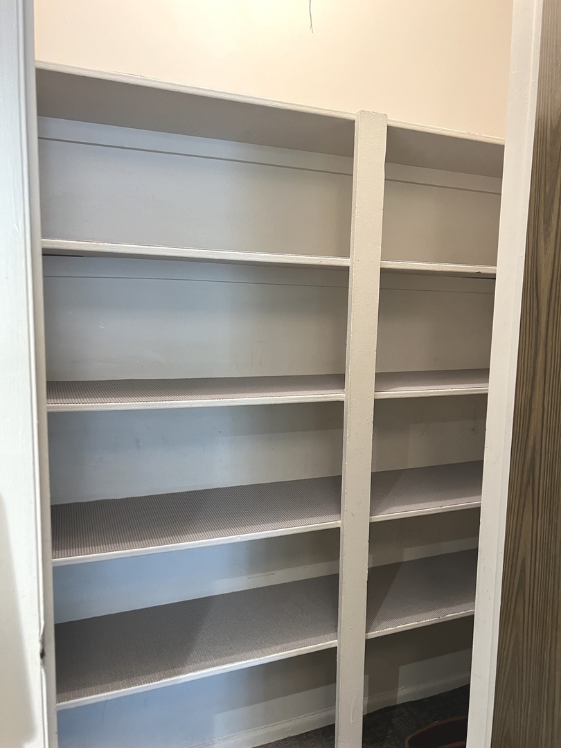 225 Deerpath Court #C2, Schaumburg, IL 60193