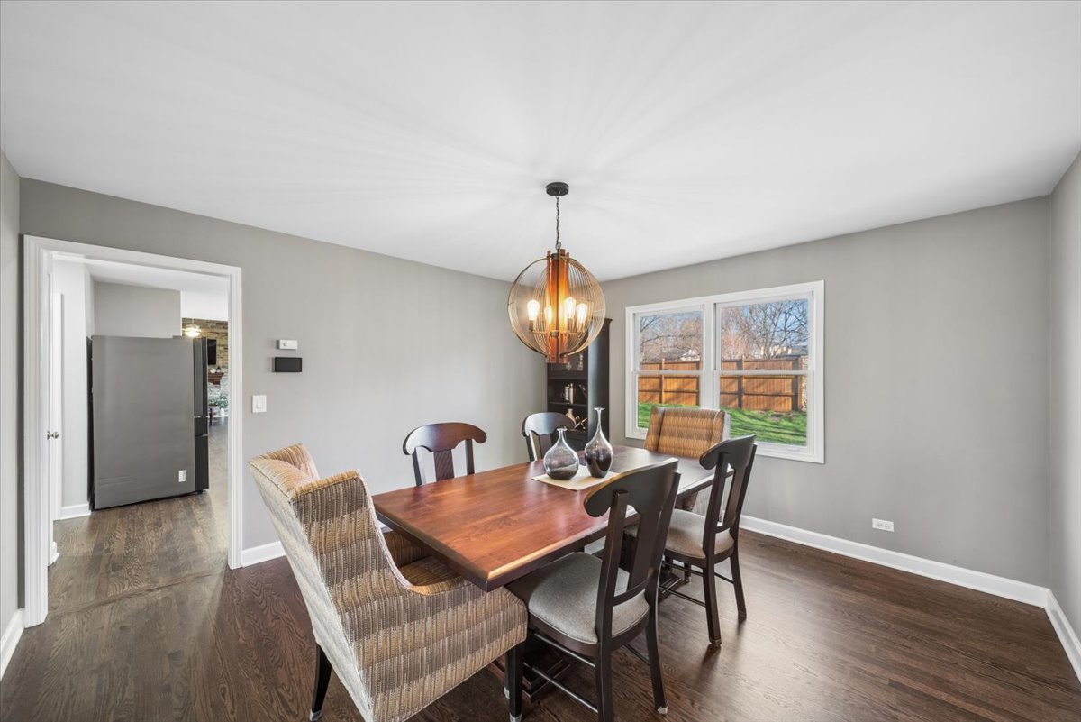 1239 Thackery Court, Naperville, IL 60564