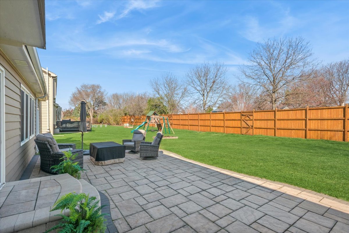 1239 Thackery Court, Naperville, IL 60564