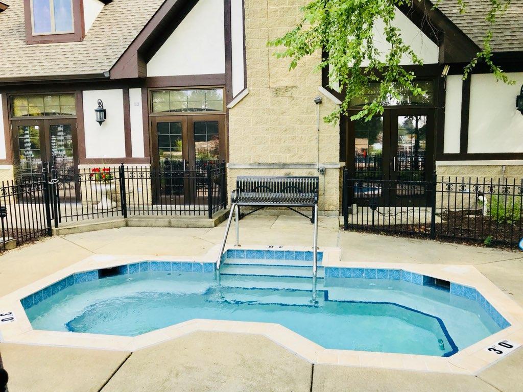 1239 Thackery Court, Naperville, IL 60564