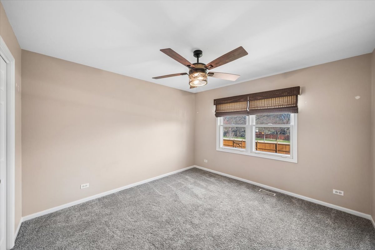 1239 Thackery Court, Naperville, IL 60564