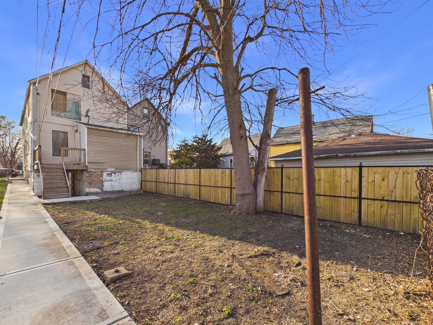 8747 S Escanaba Avenue, Chicago, IL 60617