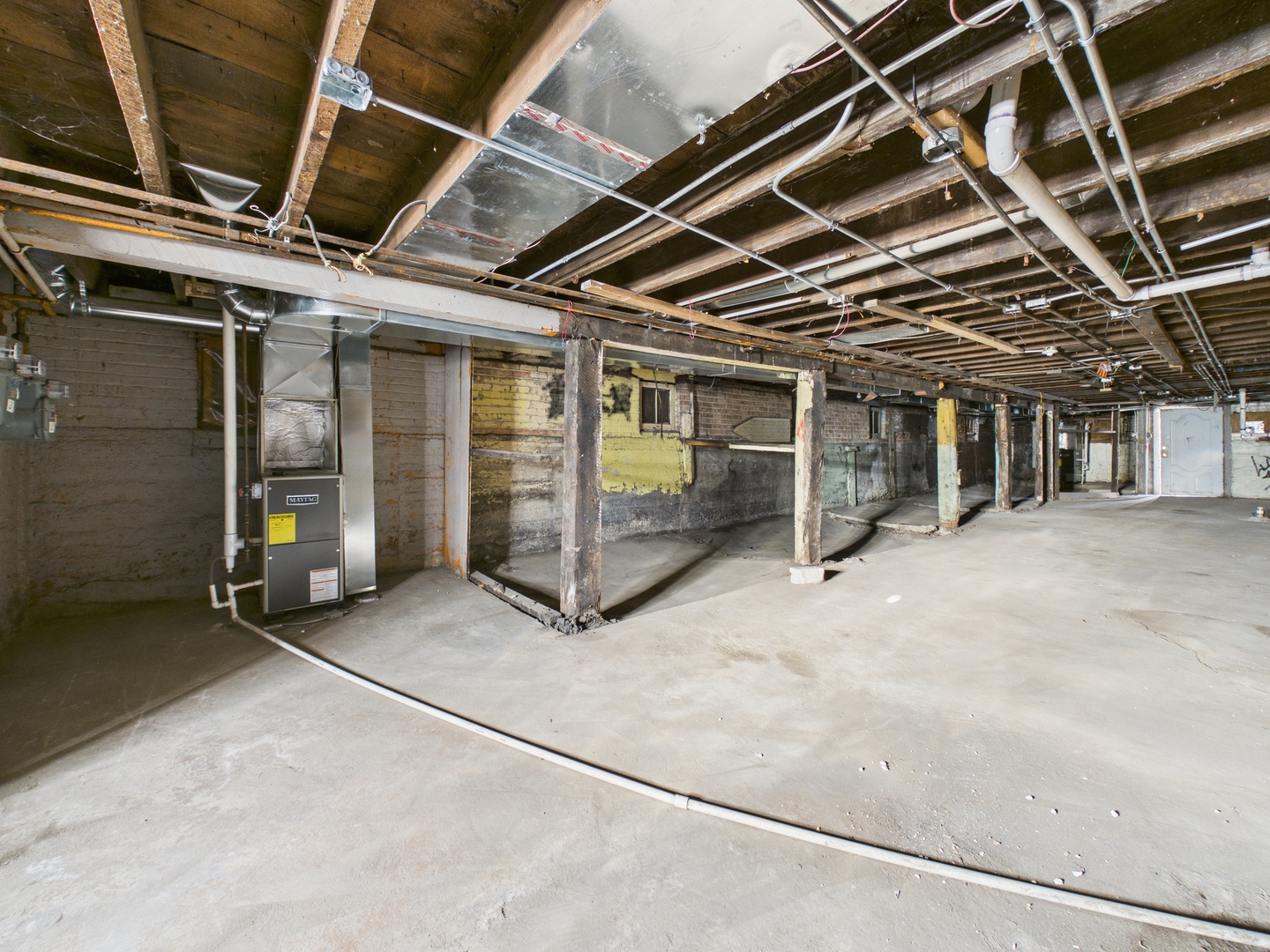 8747 S Escanaba Avenue, Chicago, IL 60617