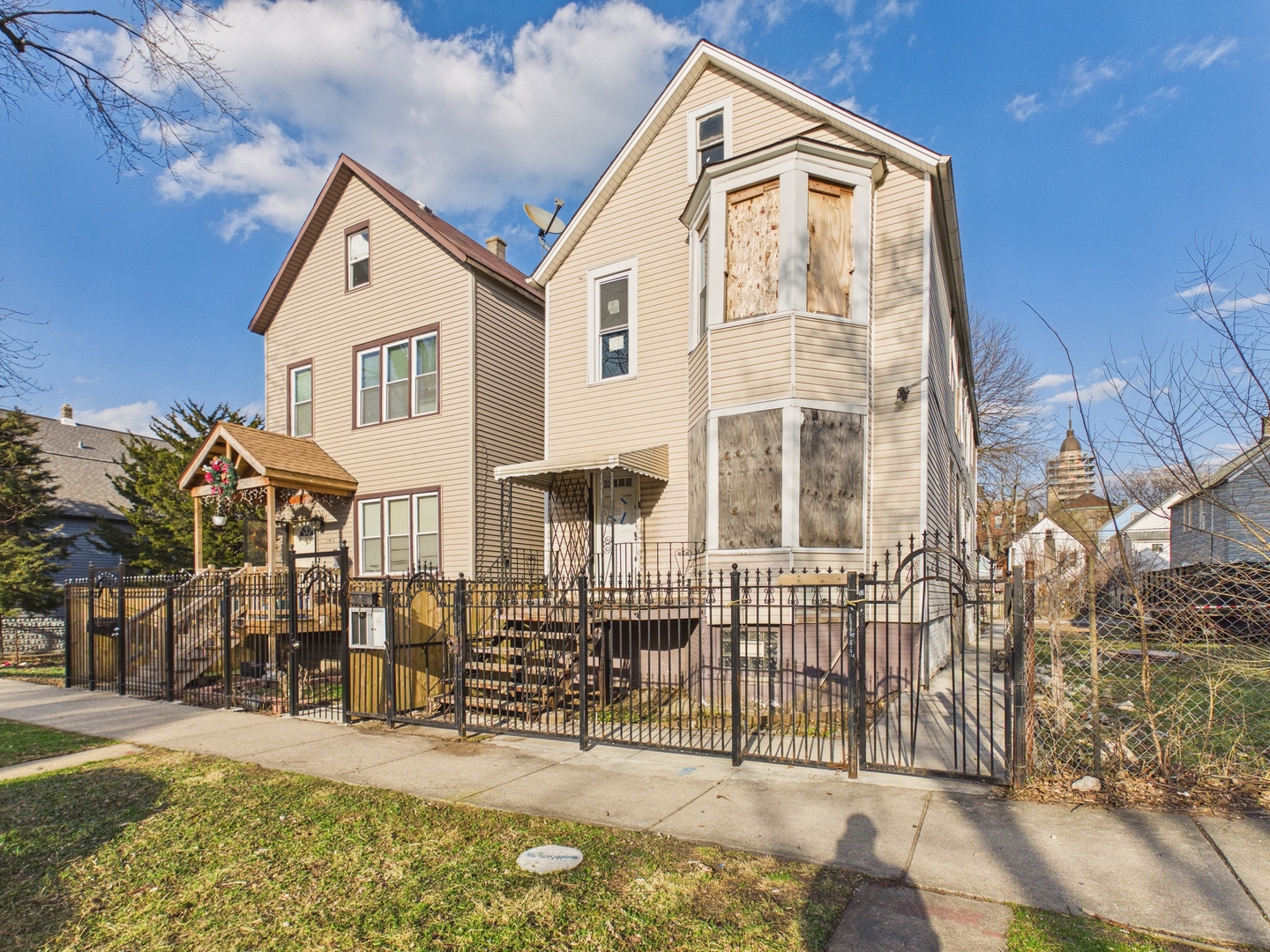 8747 S Escanaba Avenue, Chicago, IL 60617