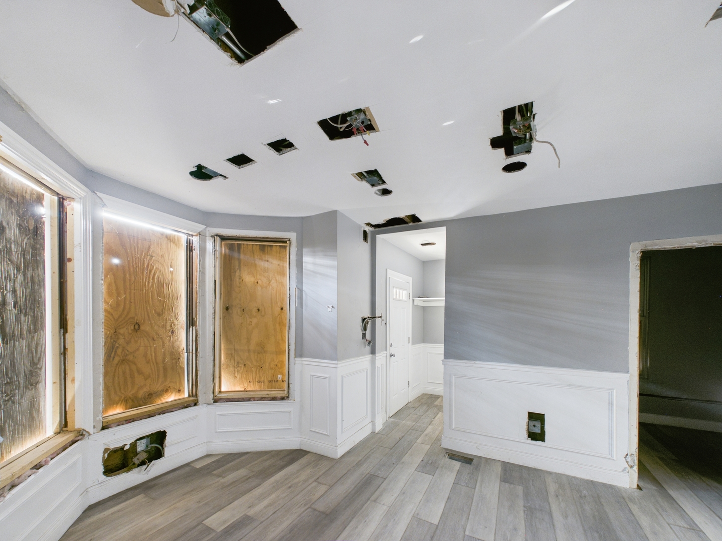 8747 S Escanaba Avenue, Chicago, IL 60617