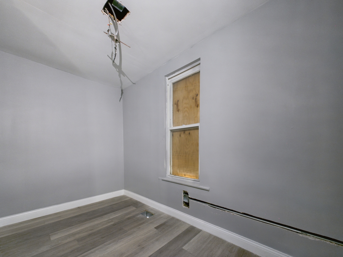 8747 S Escanaba Avenue, Chicago, IL 60617