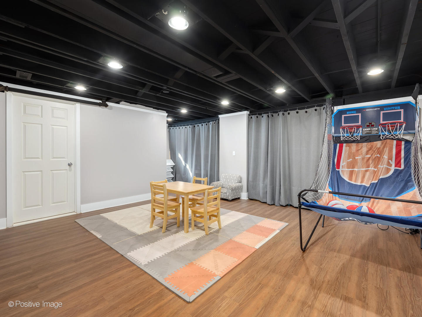 392 E Saint Charles Road, Elmhurst, IL 60126