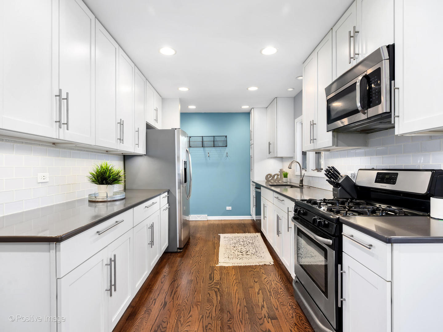 392 E Saint Charles Road, Elmhurst, IL 60126