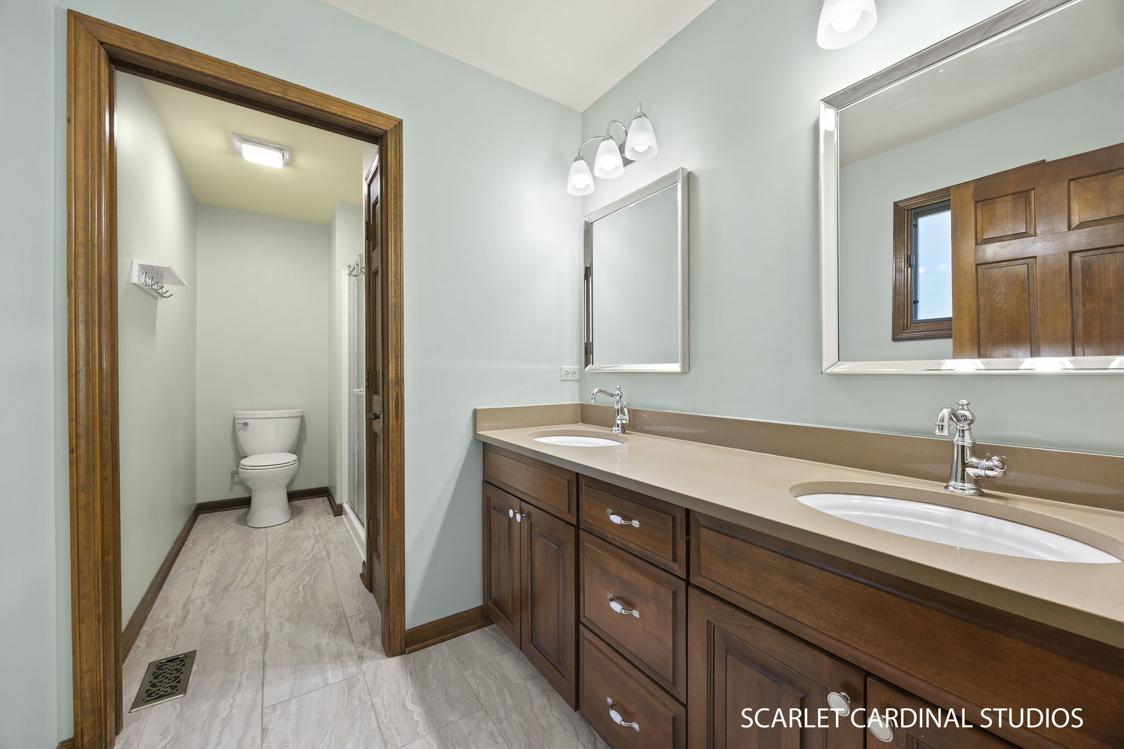 5S440 Beau Bien Boulevard, Naperville, IL 60540