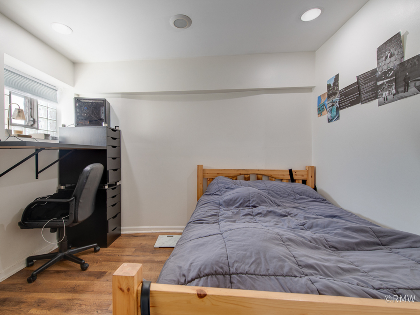 51 W ROZANNE Drive, Addison, IL 60101