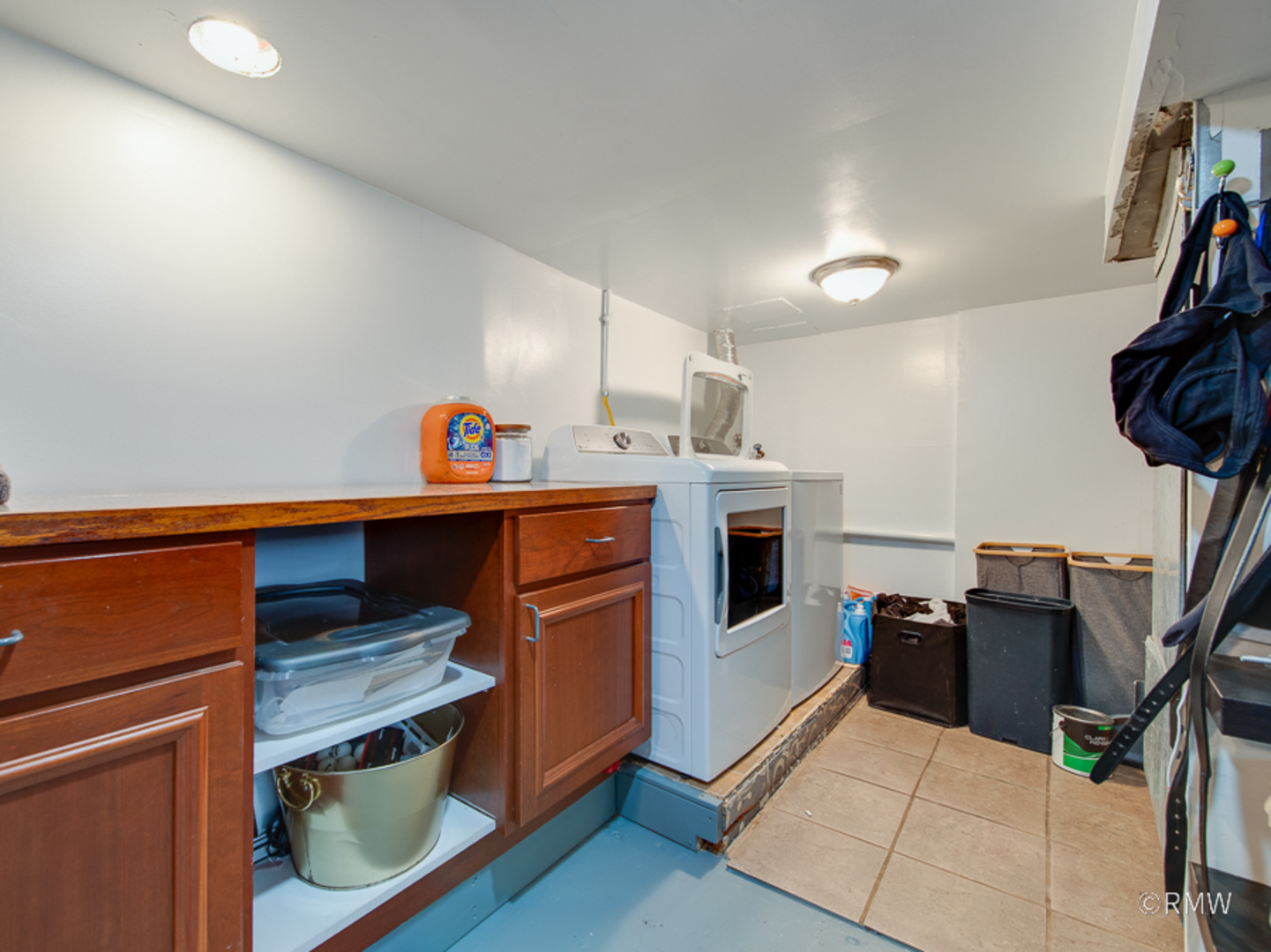 51 W ROZANNE Drive, Addison, IL 60101