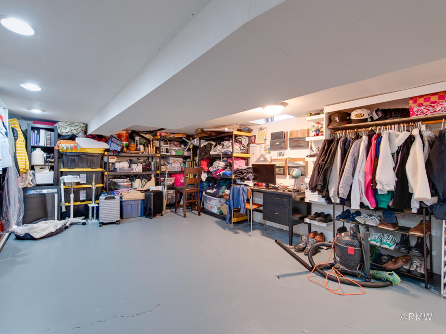 51 W ROZANNE Drive, Addison, IL 60101