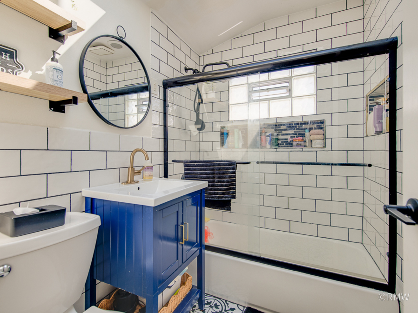 51 W ROZANNE Drive, Addison, IL 60101