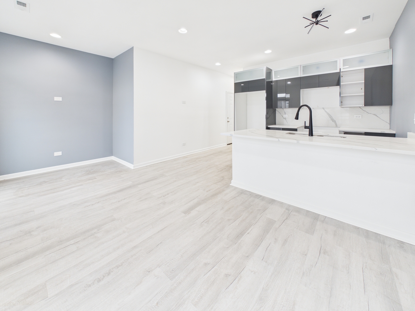 6346 S Evans Avenue, Chicago, IL 60637