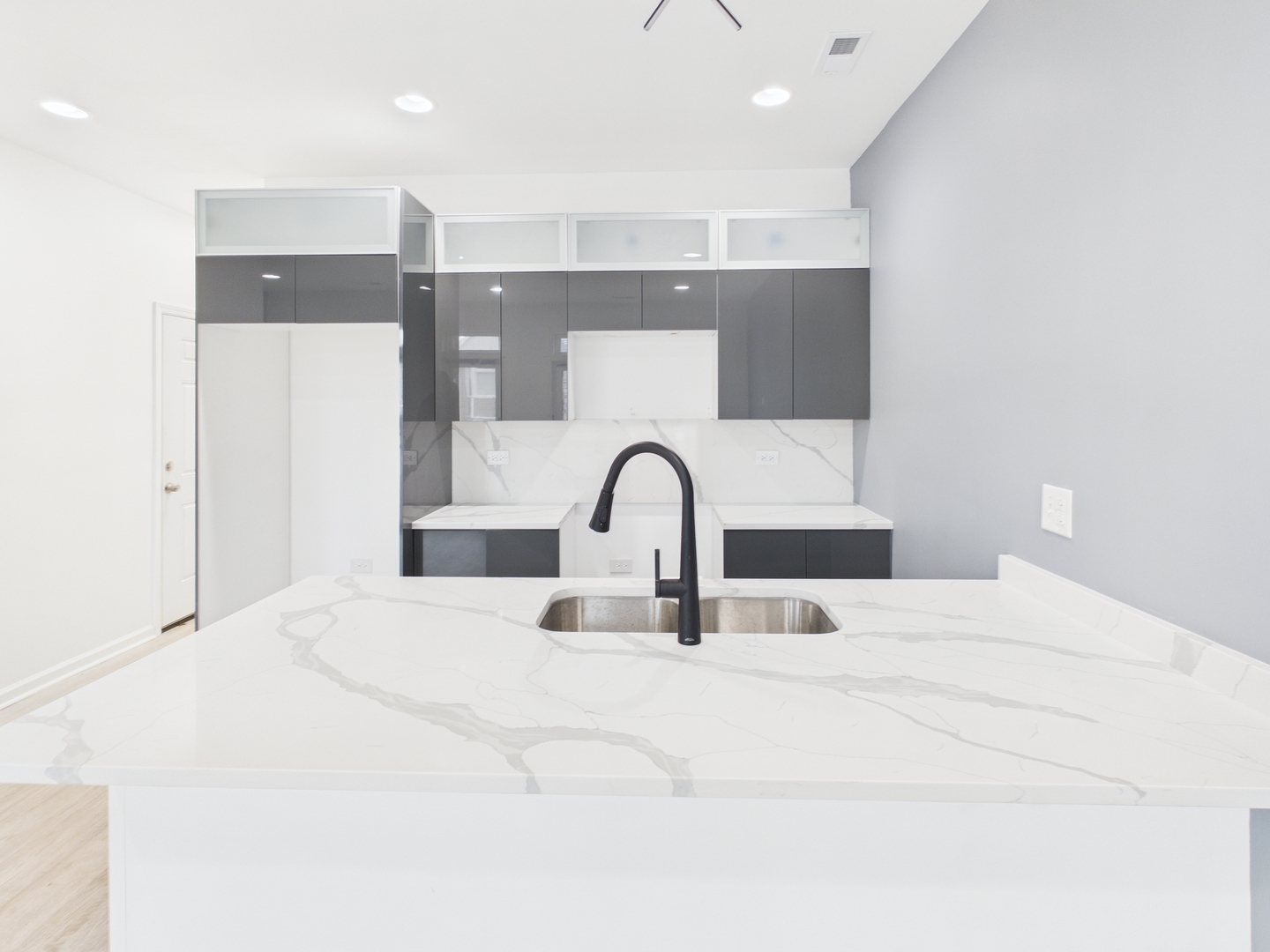 6346 S Evans Avenue, Chicago, IL 60637