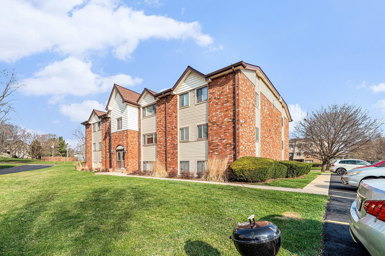 319 Dunning Avenue #3A, West Dundee, IL 60118