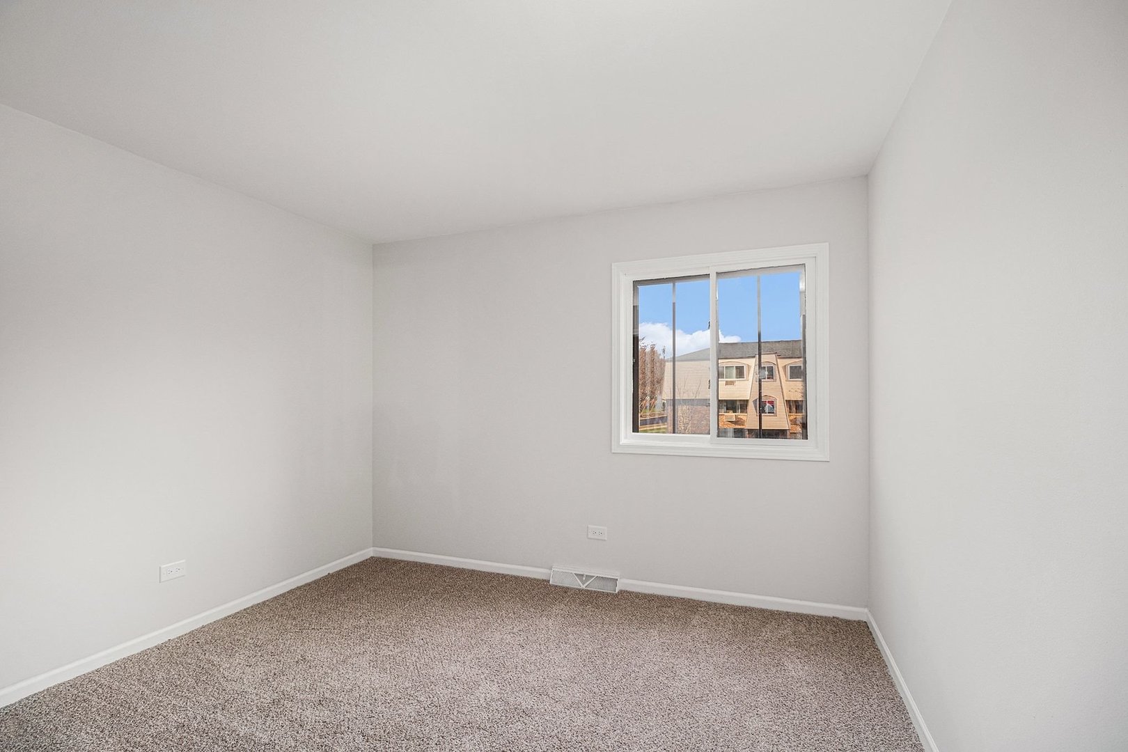 319 Dunning Avenue #3A, West Dundee, IL 60118