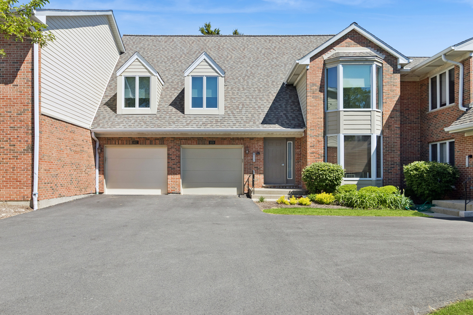 1659 N Belmont Court #1659, Arlington Heights, IL 60004