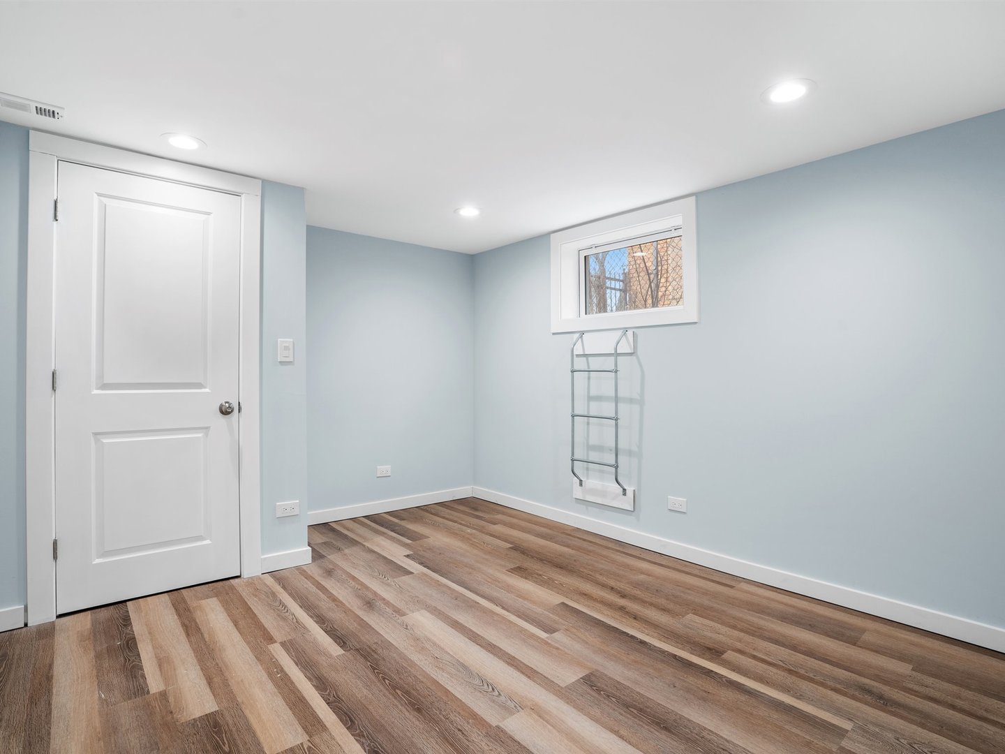 12321 S Green Street, Calumet Park, IL 60827