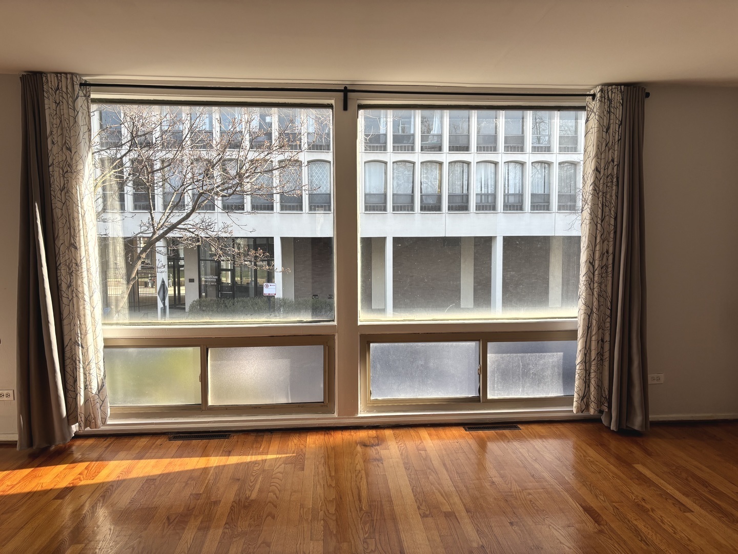 1428 E 55th Street, Chicago, IL 60615