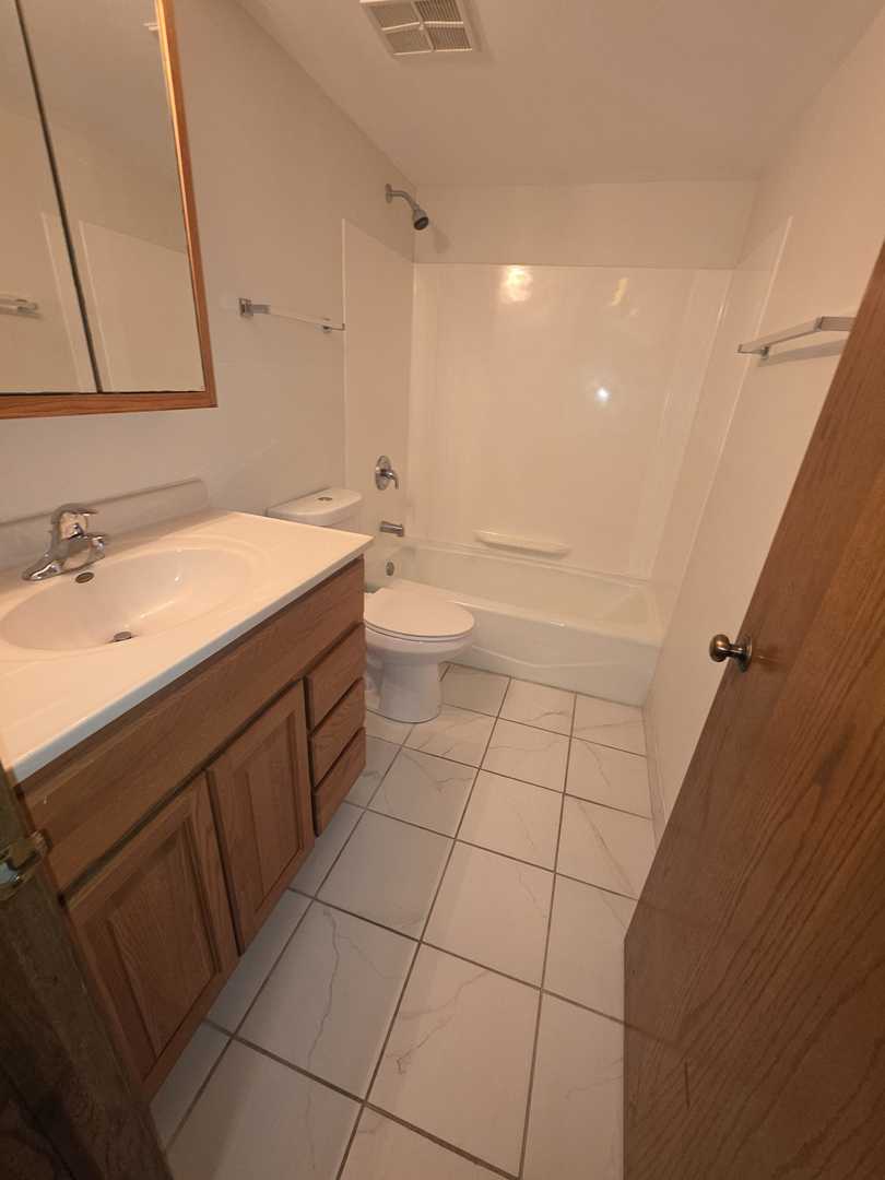 9950 Treetop Drive #340S, Orland Park, IL 60462