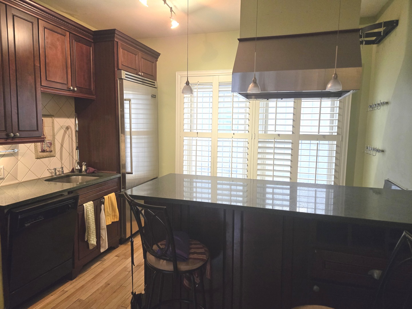 548 W Brompton Avenue #1E, Chicago, IL 60657