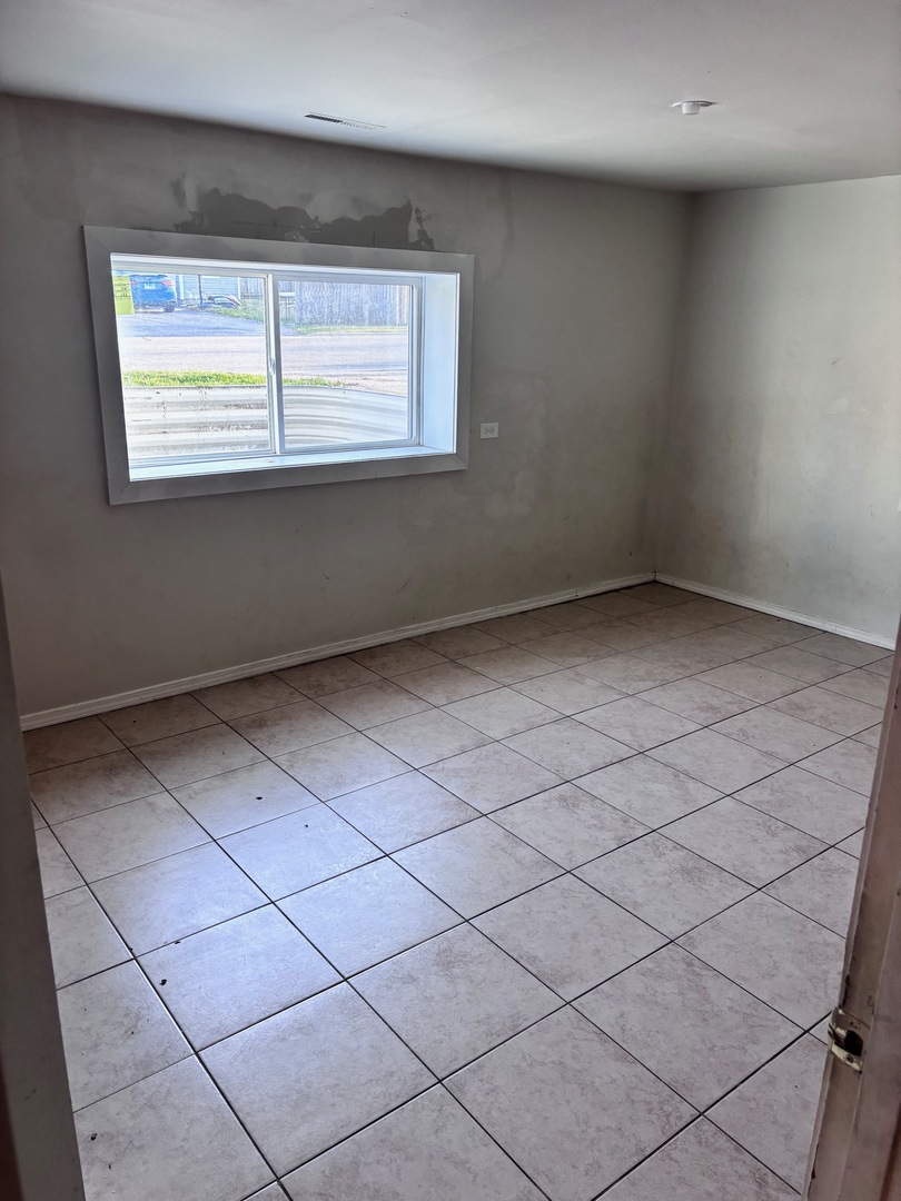 224 Heather Terrace, Round Lake Beach, IL 60073